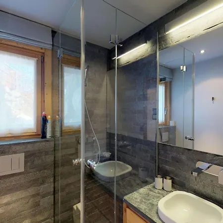 In Les Masses With Sauna *