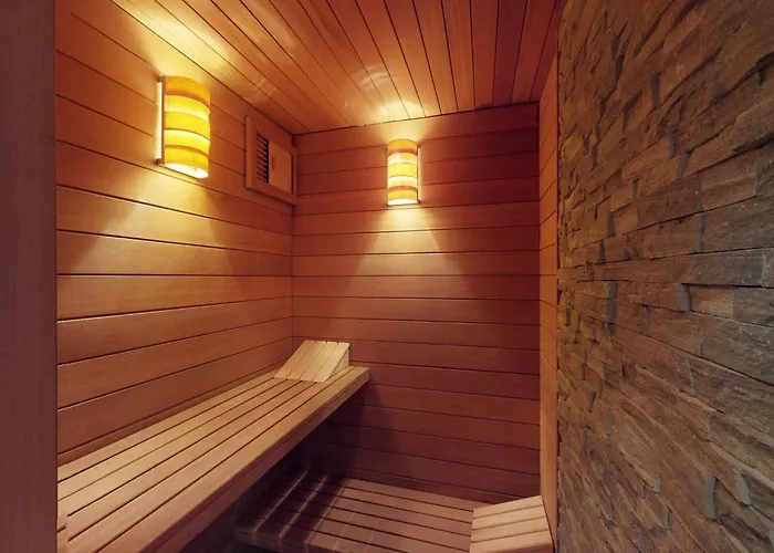 In Les Masses With Sauna *