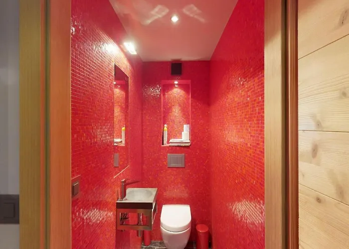 In Les Masses With Sauna